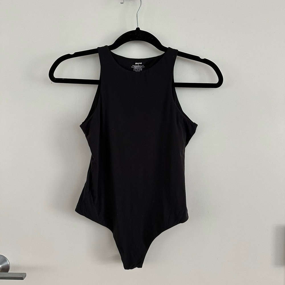 SKIMS Bodysuits set of 2 - Picture 6 of 7